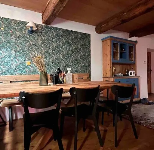 Chaloupka V Srdci Krivoklatska Раковник