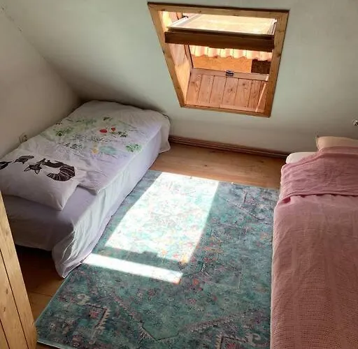 Chaloupka V Srdci Krivoklatska Раковник