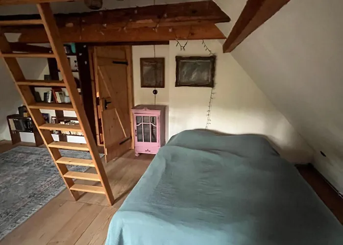 Chaloupka V Srdci Krivoklatska * Раковник